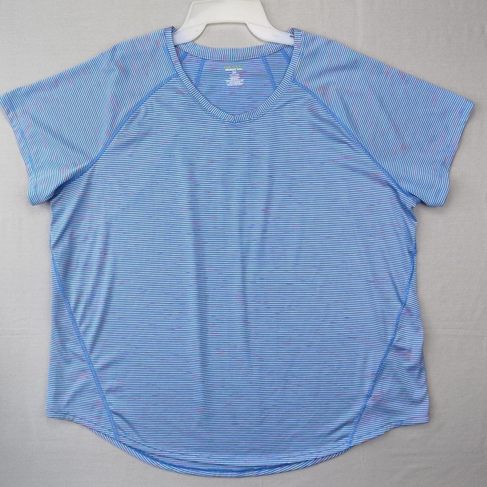 Tek Gear Shirt Women 2X Blue Striped Workout Gear V-Neck Activewear Short Sleeve
